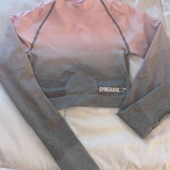 GymShark Light Grey/Light Pink 3 Piece Set: Crop Top, Sports Bra, and Leggings - Picture 6 of 10